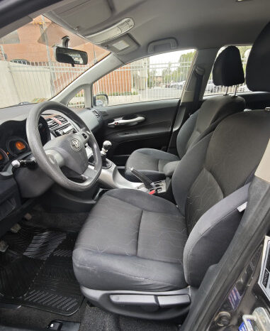 
								TOYOTA AURIS 1.6 2009 full									