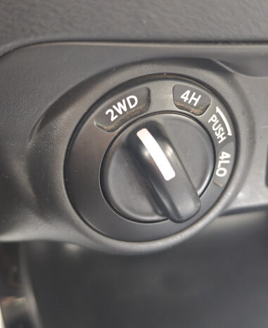 
								NISSAN NAVARA XE 4X4 AT 2024 full									