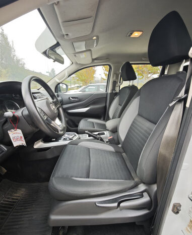 
								NISSAN NAVARA XE 4X4 AT 2024 full									